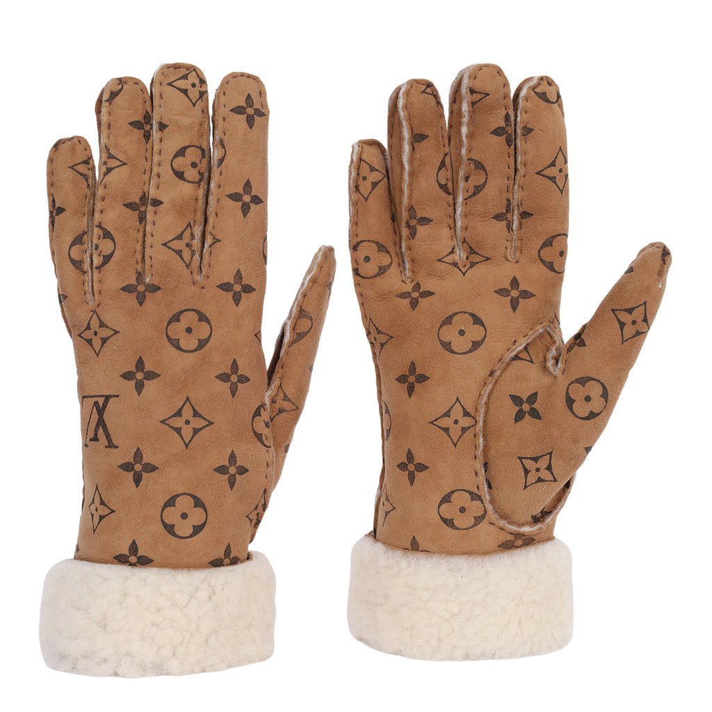 Louis Vuitton Monogram Shearling Mouton Gloves 7.5 Authentic Pre Owned The Lady Bag