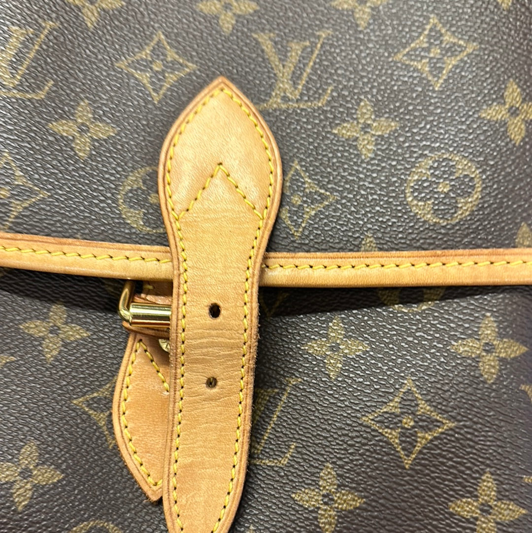 Louis Vuitton Sac Gibecière Messenger Bag (Authentic Pre-Owned