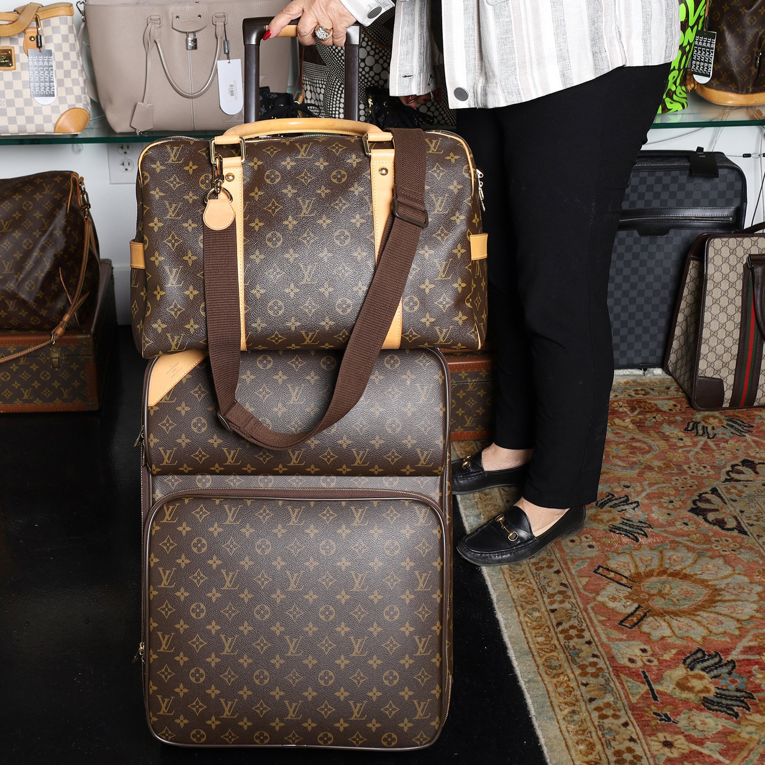 Sold at Auction: A FINE LIGHTLY-USED LOUIS VUITTON TRAVEL ROLLER BAG