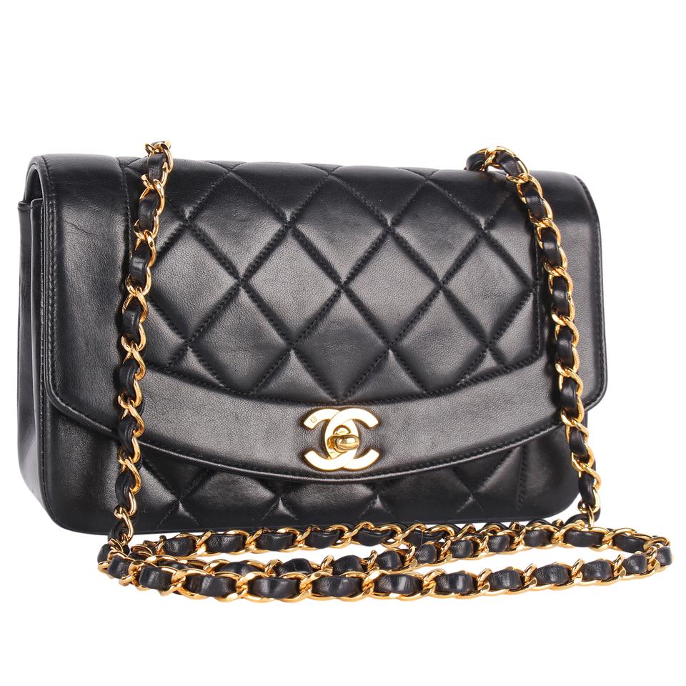 Chanel 22 leather handbag Chanel Black in Leather - 33446508